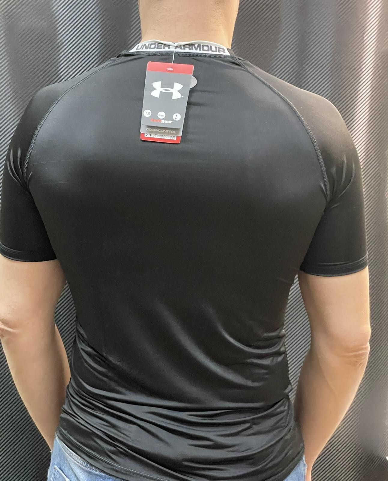 Компрессионная футболка Under Armor: 550 грн. - Спортивные футболки и ...