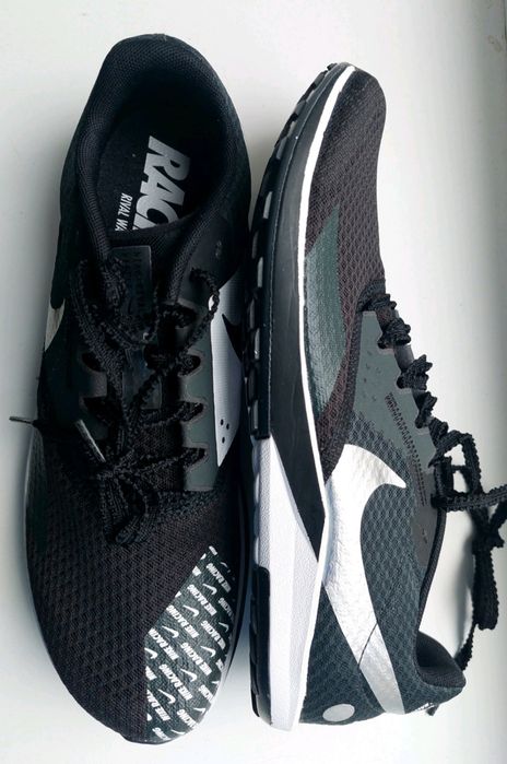 Кроссовки для бега