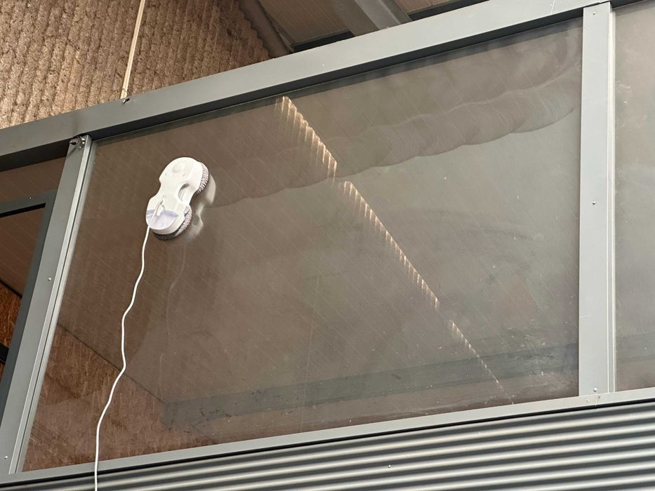 Aluguer de Robot Limpa-vidros Automático