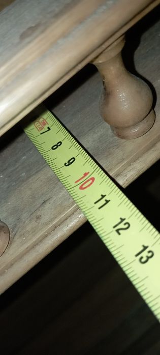 Estante escaparate de madeira