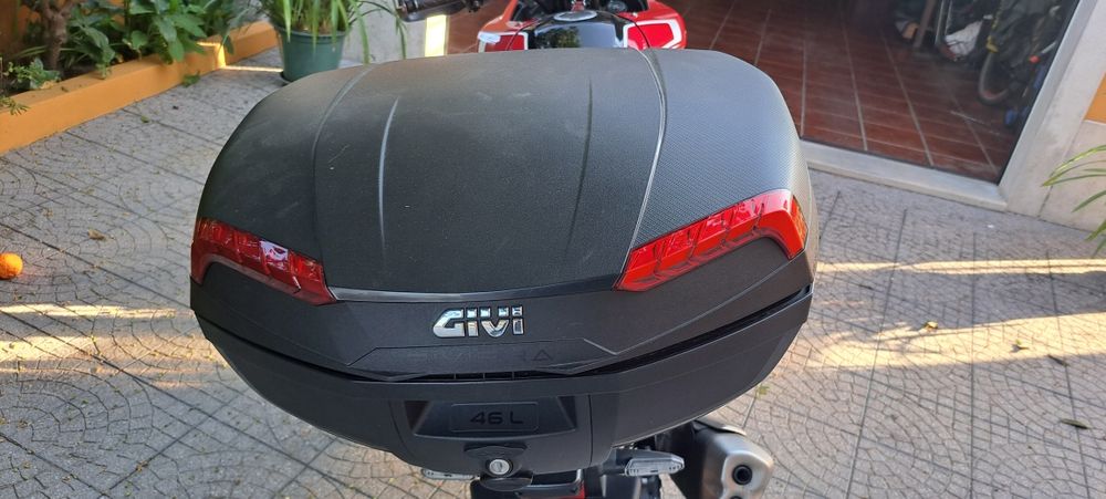 Top case givi  45l