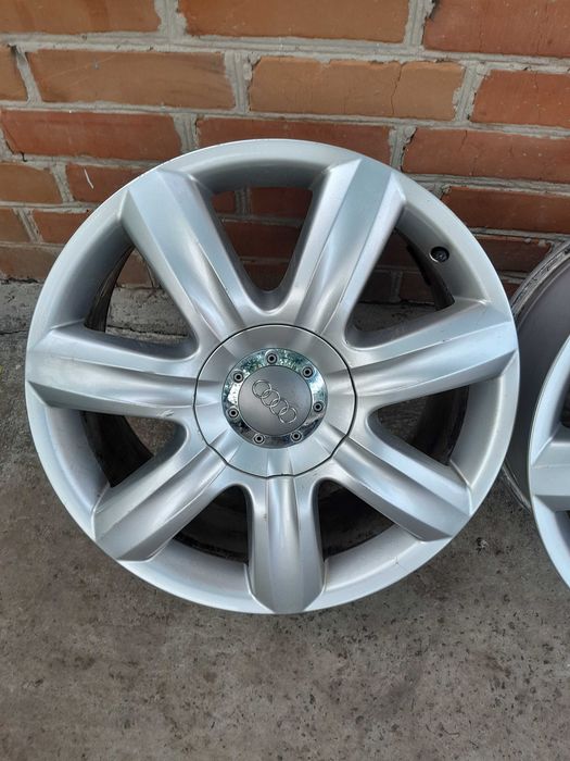 Продам комплект дисків R18