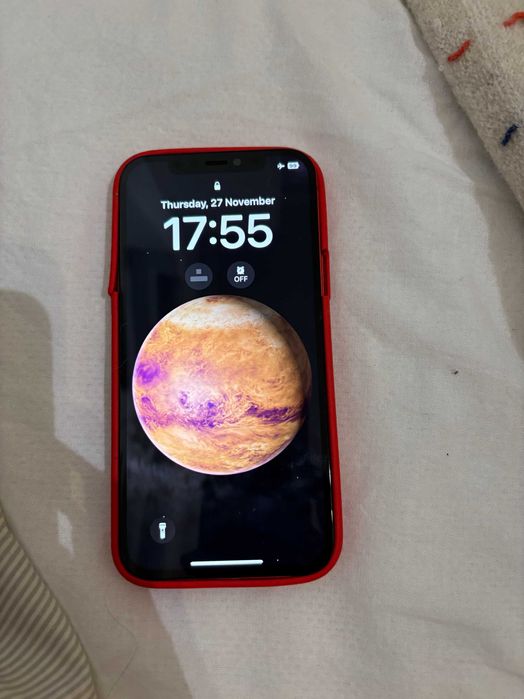 phone 12   128 GB  com  carregador .   150,00 Euros .