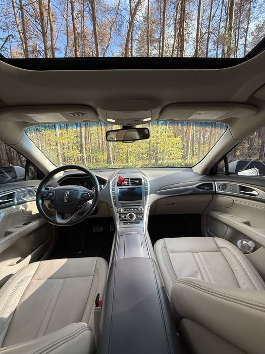 Lincoln MKZ Reserve I
