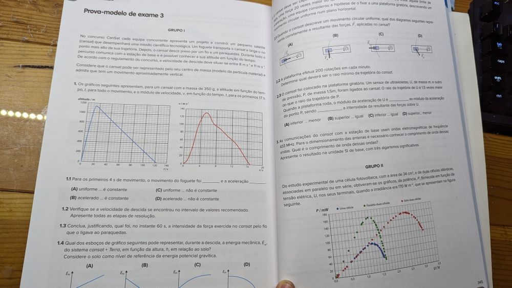 Livro de preparação para exame 11 Física e Química  Leya