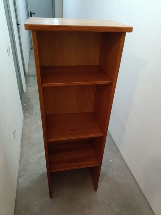 6 peças de mobiliário para desocupar e em bom estado.