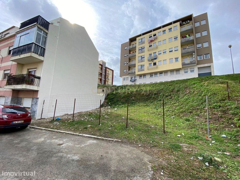 Venda de Terreno Urbano no Concelho de Loures — Camarate, Unhos E Apelação, Lisboa