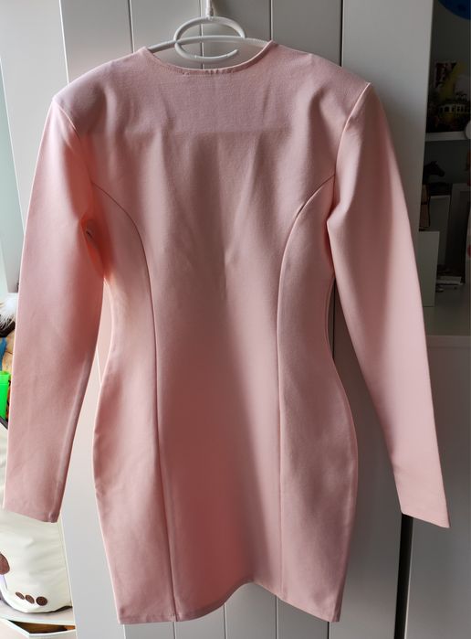 Elegancka sukienka z głębokim dekoltem IvyRevel rozmiar S 36