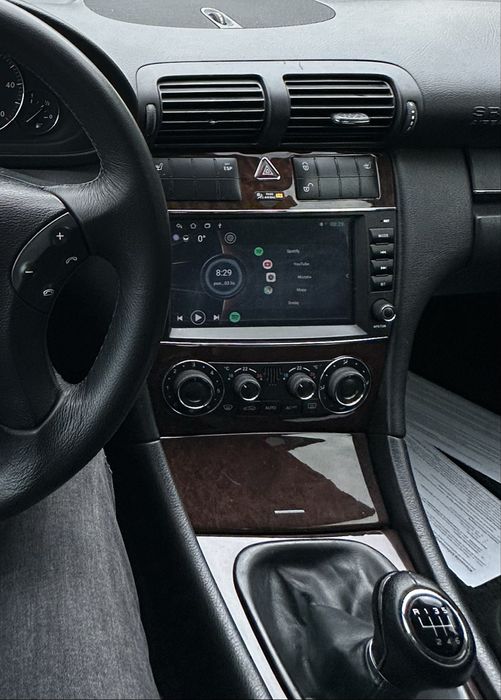 Zmiana starego radia na multimedia z systemem android i akcesoriami