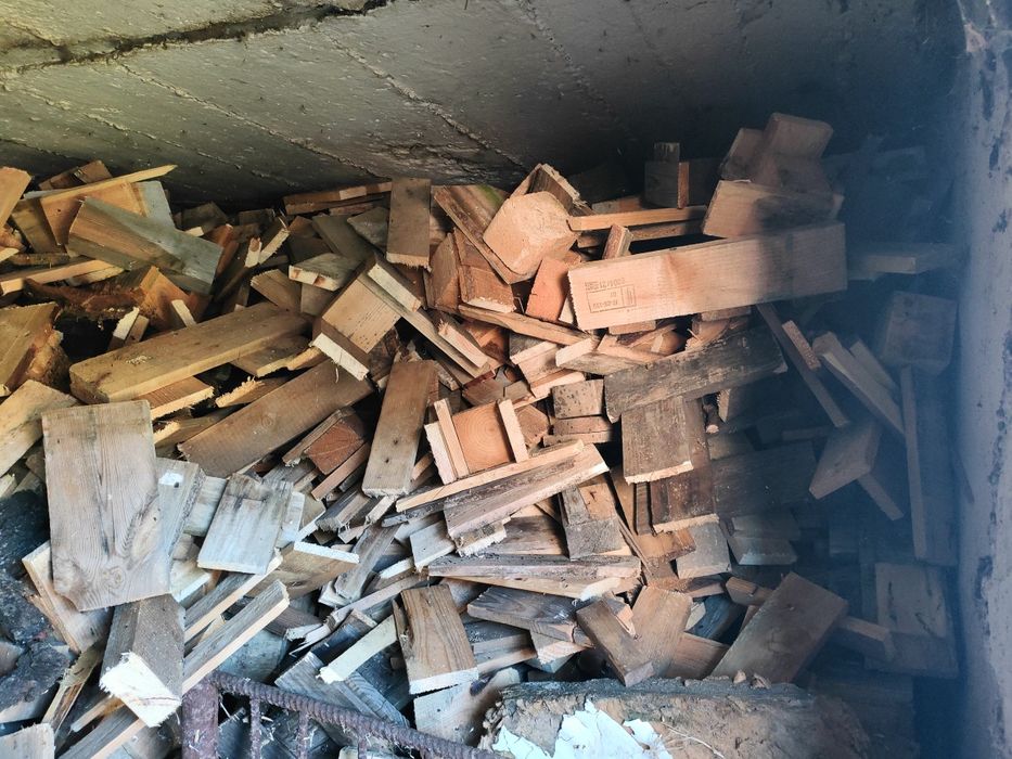 Drewno palety pocięte