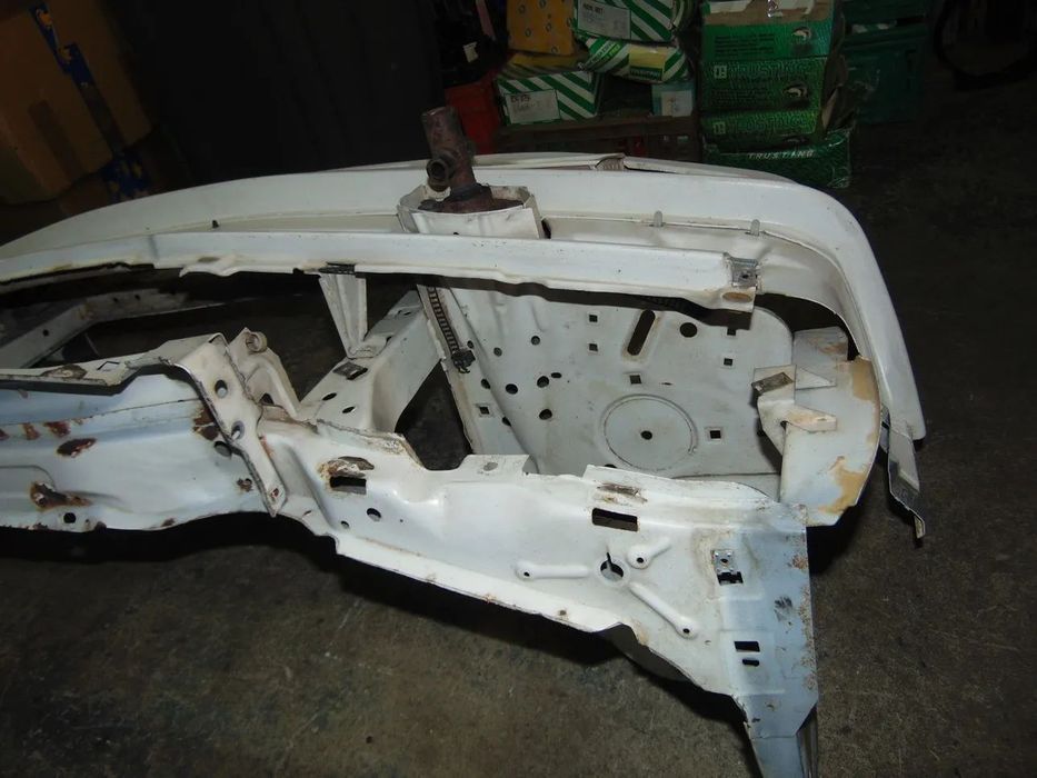 BMW E30 frente " nova de stock antigo