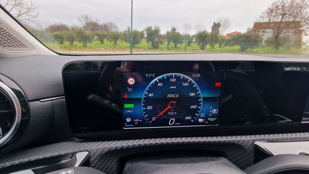 Mercedes Benz CLA 250 e