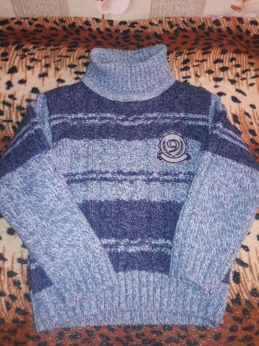 Теплый свитер на мальчика
