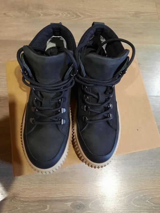 Продам хайтопы на ногу 24-24,5 см, материал нубук/мембрана