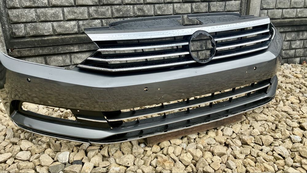 Zderzak przedni HIGHLINE 4xPDC LR7H VW Passat B8 3G 14- przedlift 3G0