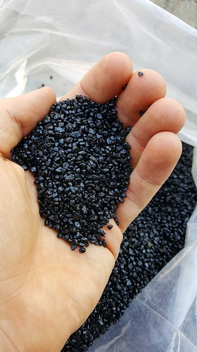 Czarny żwirek kwarcowy do akwarium 2-4mm 10kg