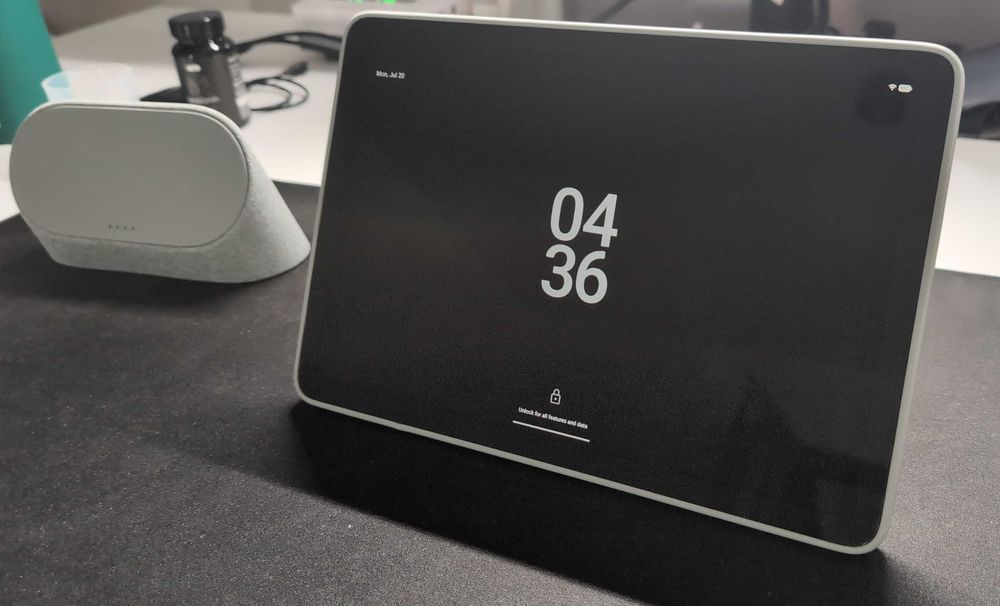 Google Pixel Tablet + Charging Speaker Dock
