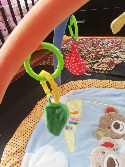 Mata edukacyjna interaktywna dla niemowląt