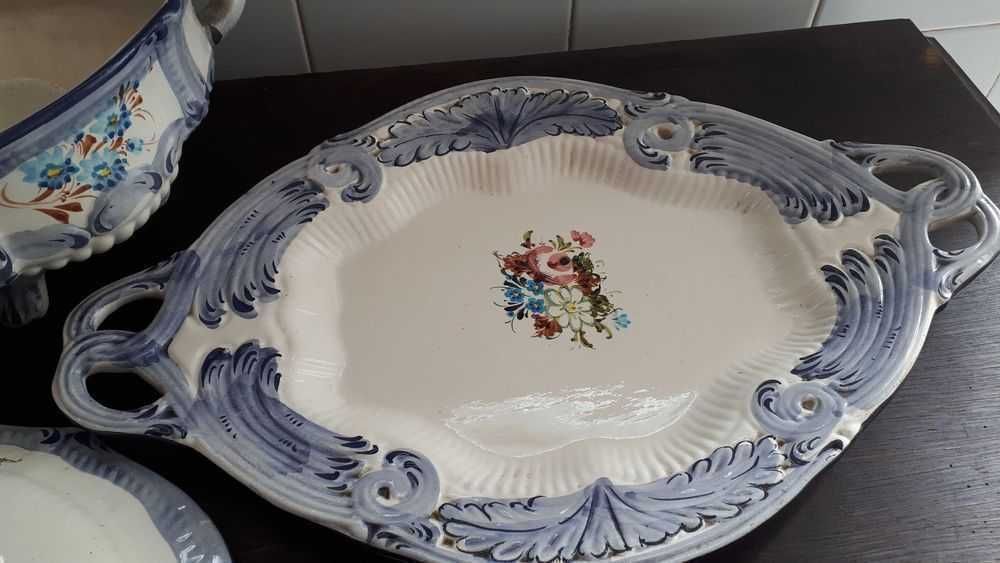 Terrina com prato antiga para decoração