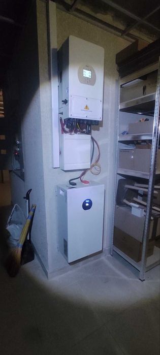 Автономне живлення Інвертор, Акумулятори, Генератор, Сонячні панелі