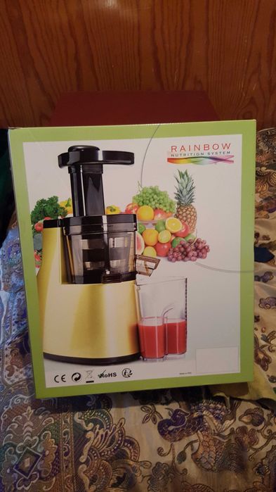 Máquina de sumos Slow Juicer Rainbow NS - NOVA na caixa