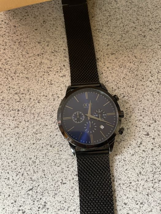 Relógio ONE.
