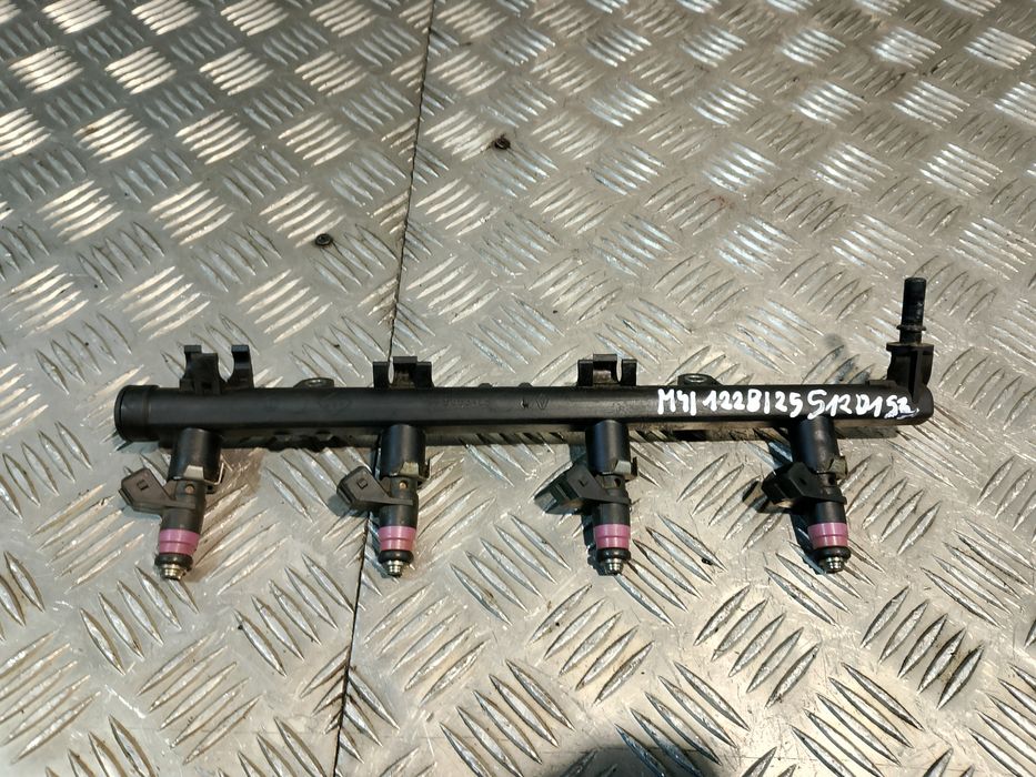 Listwa Wtryskowa 8200135504 + Wtrsyki Renault Clio Iii 3 1.6 B