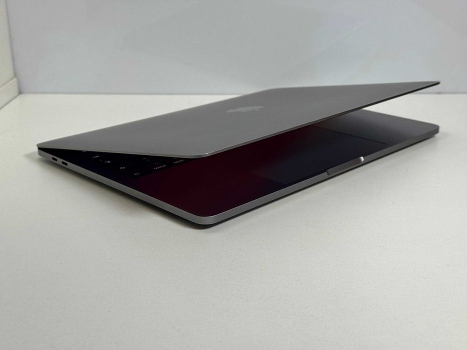 MacBook Pro 13 2017 Touchbar i5 8GB RAM 512GB SSD Super Stan VAT 23%