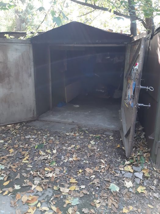 Продам не большой гараж