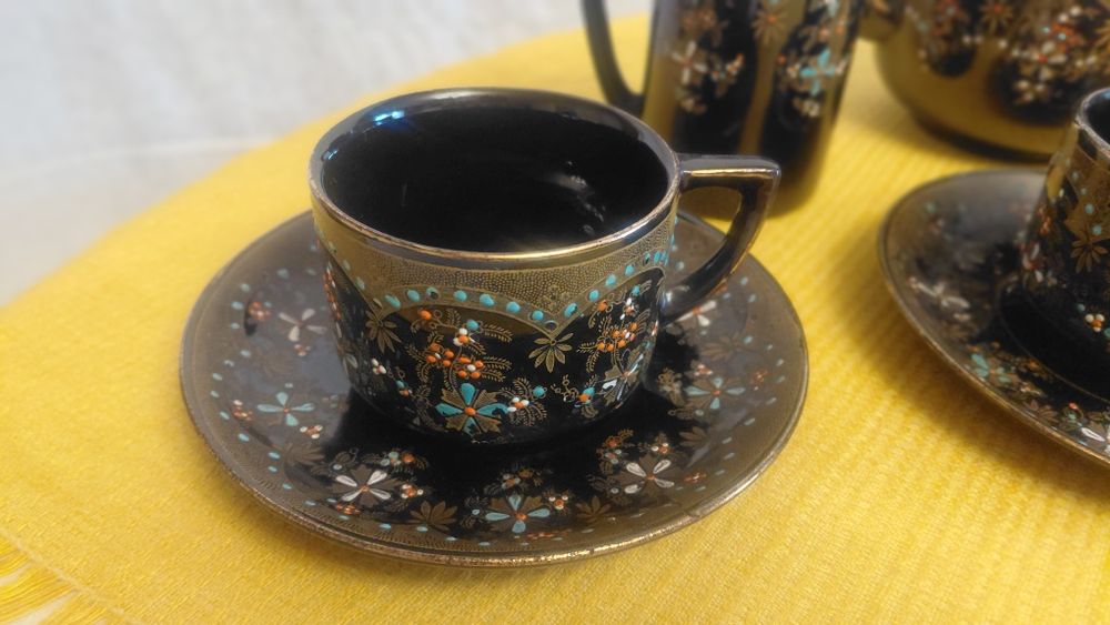 Zestaw angielskiej porcelany czarny kolor