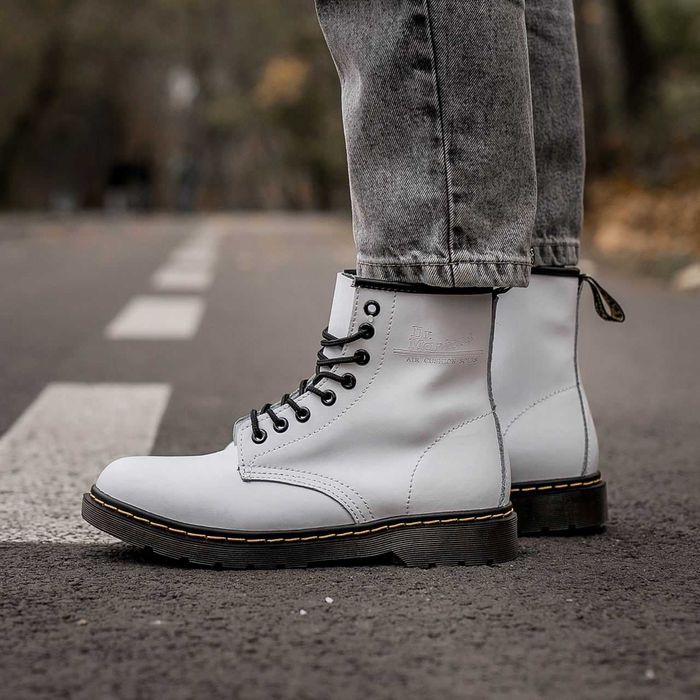 Dr.Martens білі з хутром / 36-40 / Натуральна шкіра / Чорне хутро !