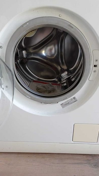 Máquina de Lavar Roupa AEG Lavamat L 60820 – Usada em Ótimo Estado