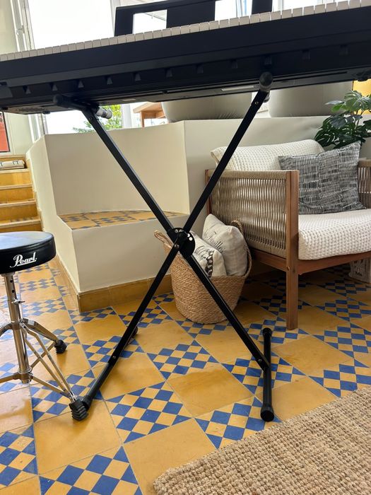 Teclado Yamaha P45 como novo com base e banco