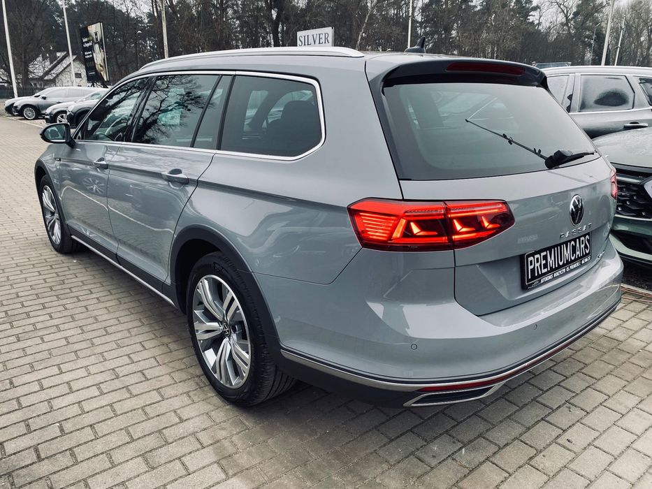 Volkswagen Passat Alltrack 200 PS DSG 4Motion Alltrack Panorama Kamera Radar Asystenci IqLight