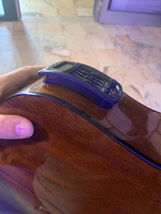 Eletrificação de guitarras, regulagens e limpezas