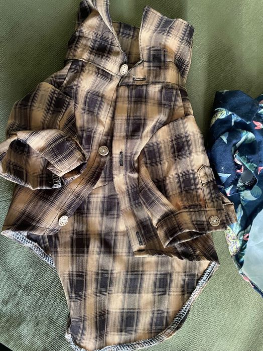 Продам одяг на собаню.