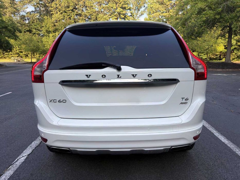 Volvo XC60      2016