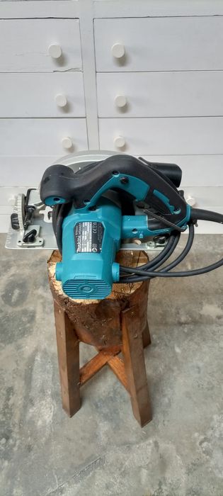 Serra circular MAKITA HS6601