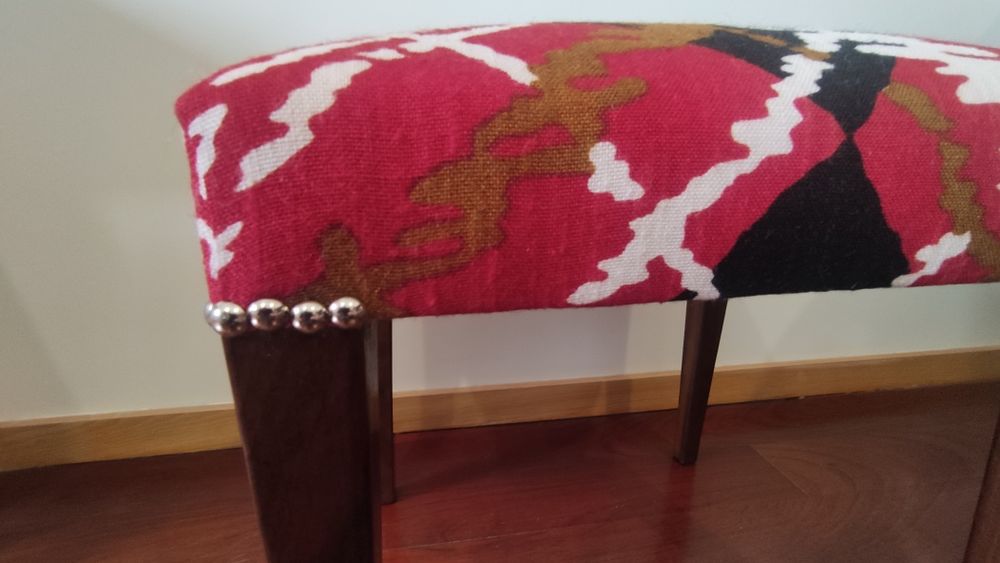 Banquetas e banco upcycled