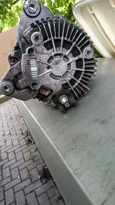 Alternator do Laguny 3 orginalny Renault