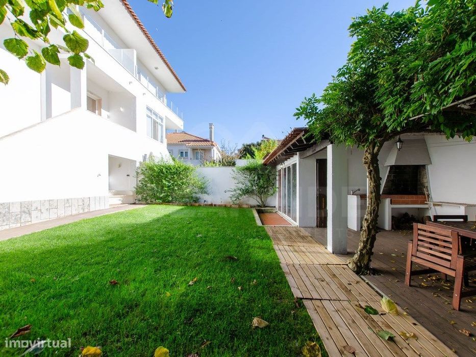 Moradia T4 + 1 em Tercena