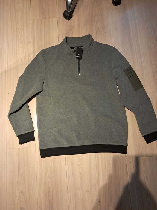 Bluza z zamkiem - nowa z metka