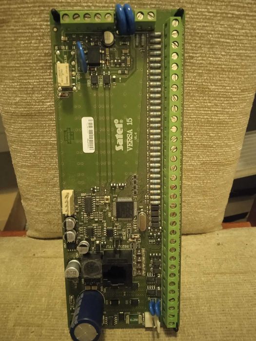 -30% 3 dni | Satel VERSA 15 – płyta główna centrali alarmowej-15 wejść