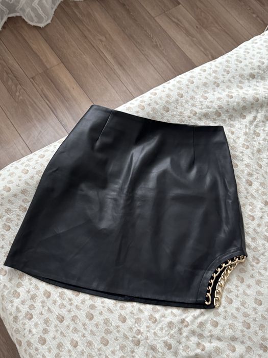 Шкіряна спідниця