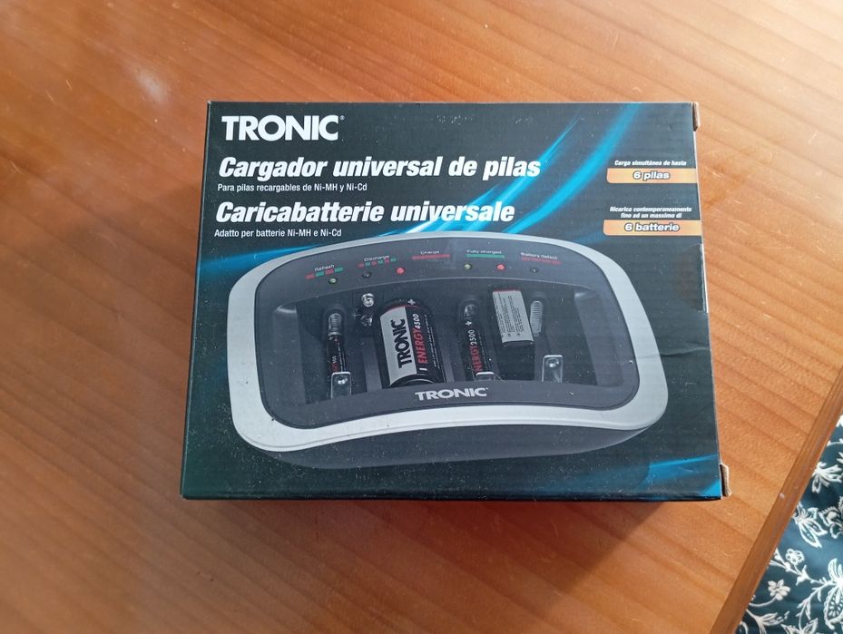 Universal Battery Charger64739146597121120