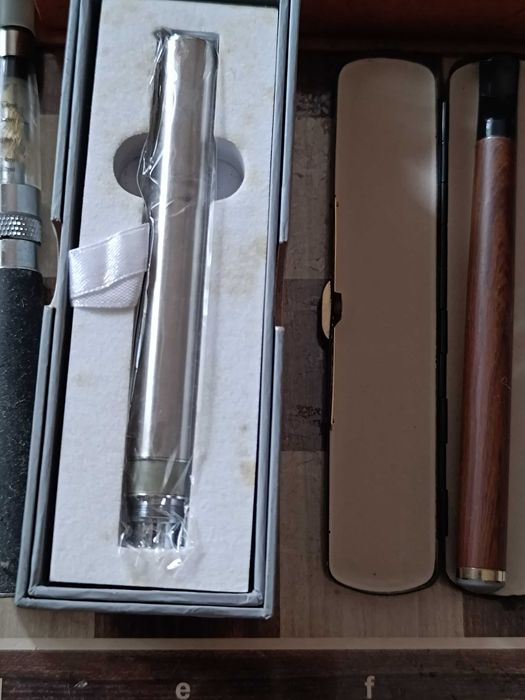 Conjunto de eCigars e Vapers434772637689456643