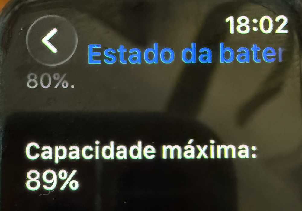 Vendo Apple Watch 10, de 46mm, em Titânio (GPS e celular). Está imaculado, como novo