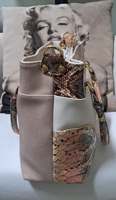 mala  nova  da  cavalinho c etiqueta