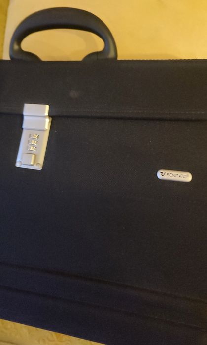 Walizka kabinowa, torba podróżna na kółkach RONCATO czarna 45X38X20 cm