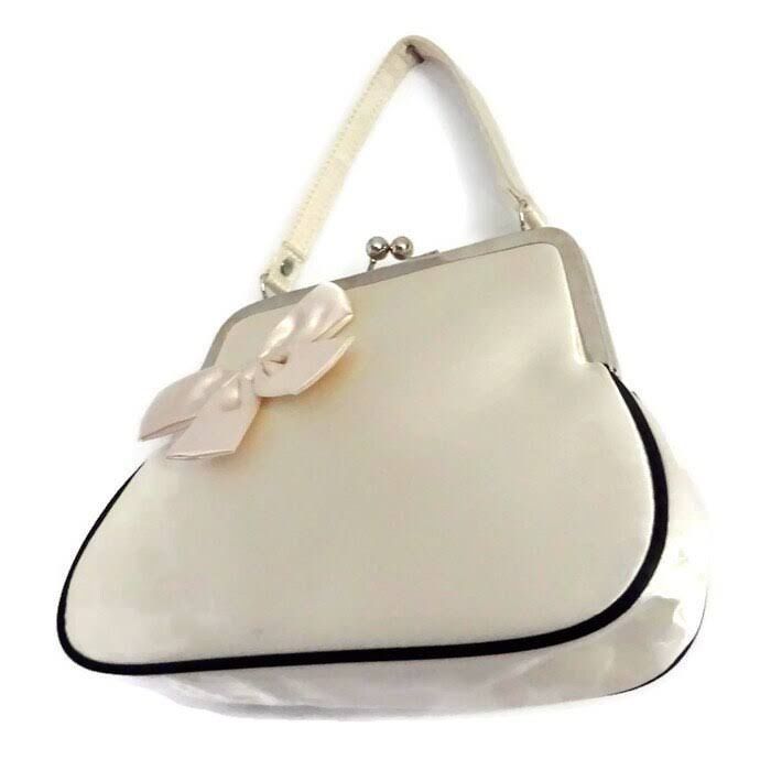 Продам стильную сумочку